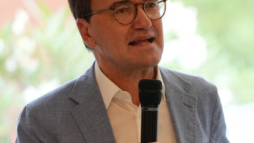 „Wir brauchen die Unterstützung von Bund und Ländern jetzt“, sagt Michael Endres, Direktor und Vorstandsvorsitzender des Caritasverbandes für die Erzdiözese Bamberg.