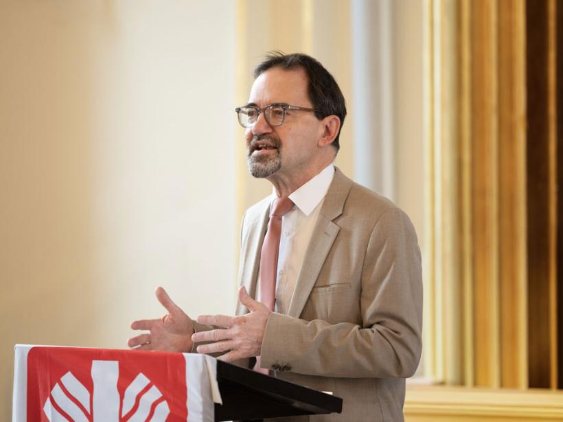 Sieht in den stetig steigenden Wohnkosten eine Hauptursache für eine  soziale Krise - Michael Endres, Caritasdirektor der Caritasverbandes für die Erzdiözese Bamberg e. V.