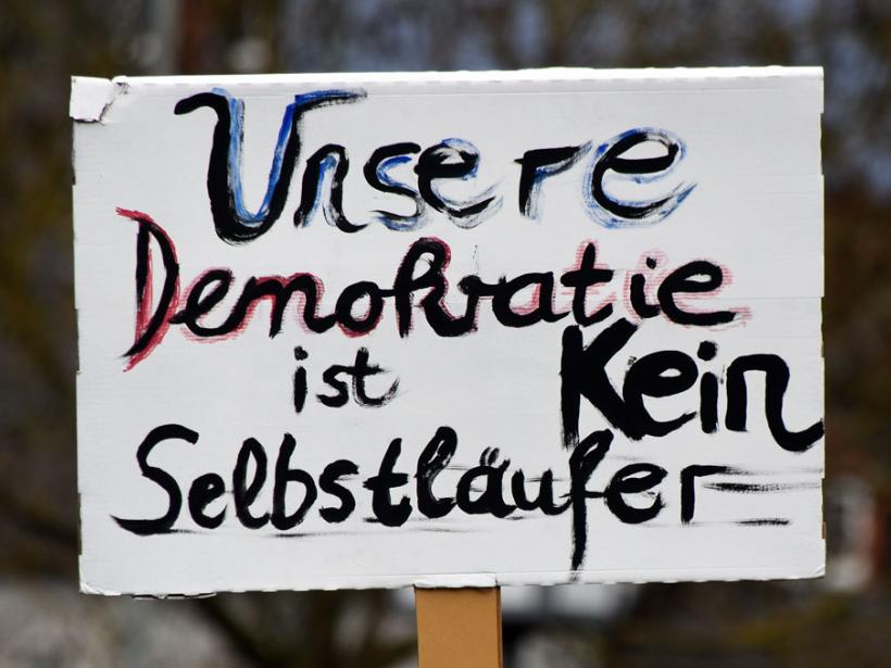 Demokratie ist kein Selbstläufer. Deshalb unterstützt der DiCV Bamberg gemeinsam mit dem Bamberger Freiwilligenzentrum CariThek die Initiatovce 'Bamberg. Demokratisch.'.