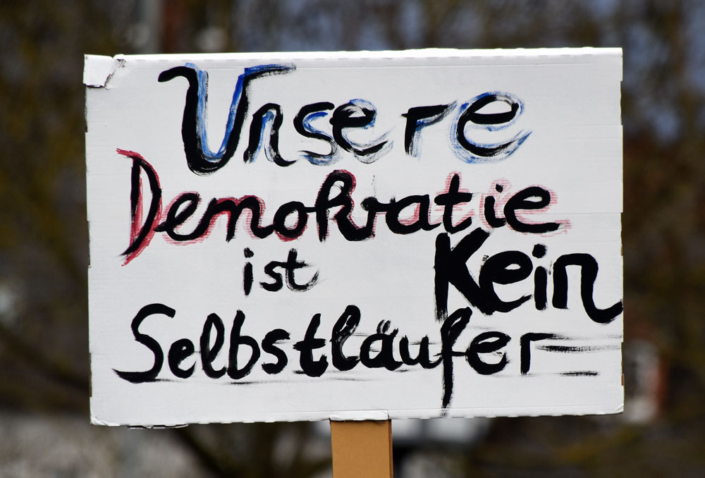 Demokratie ist kein Selbstläufer. Deshalb unterstützt der DiCV Bamberg gemeinsam mit dem Bamberger Freiwilligenzentrum CariThek die Initiatovce 'Bamberg. Demokratisch.'.