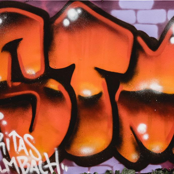 STM - Soziale Trainingsmaßnahmen wie z. B. ein Graffiti-Workshop: Damit integriert der Caritasverband Kulmbach straffällige Jugendliche.